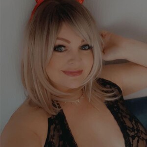 LucieLowe video
