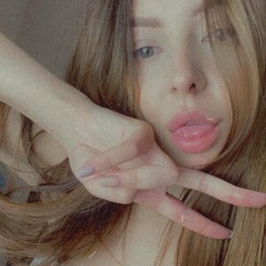 BareflySi video