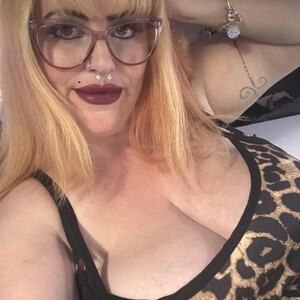 mfc CurvyDollKate