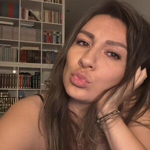 ItsEvie Milf webcam from Romania