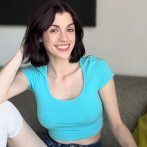 LuxNeon webcam livesex profile in no-answer cams